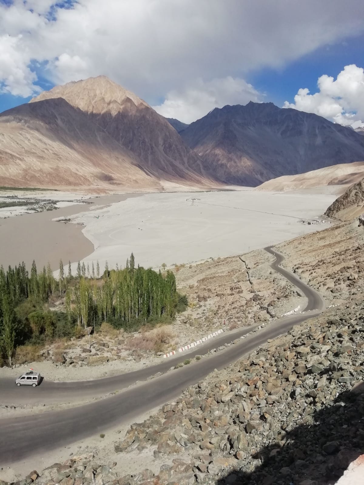 Car Rental in Ladakh: Complete Guide for First-Time Travelers